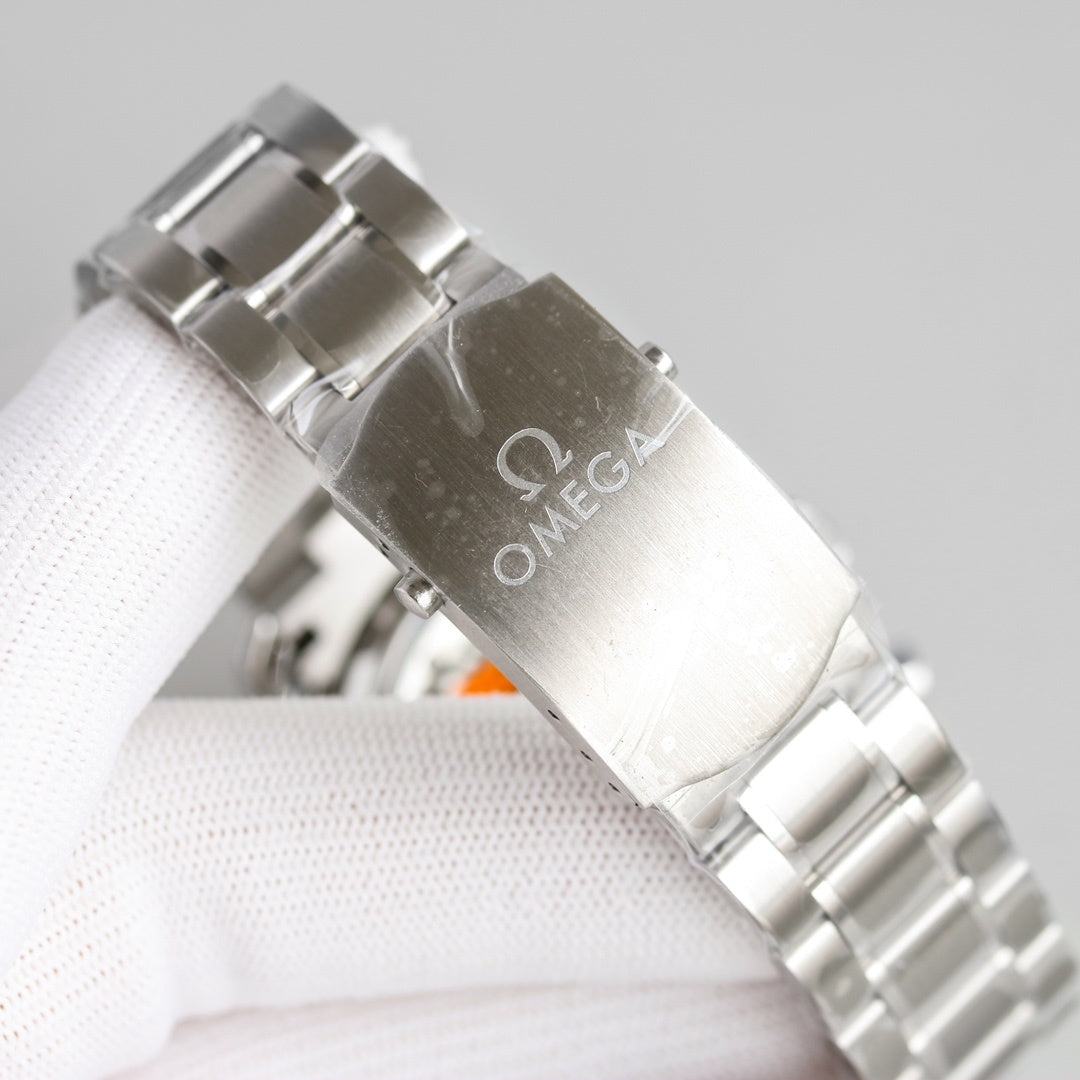 Omega Speedmaster Chronograph Silver Dial